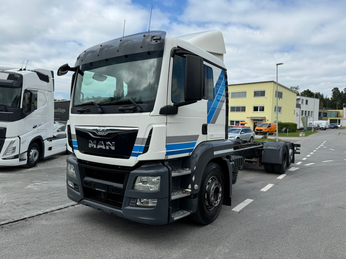 MAN TGS 26.440 6x2 Chassis - Truk sasis: gambar 1 MAN TGS 26.440 6x2 Chassis - Truk sasis: gambar 1