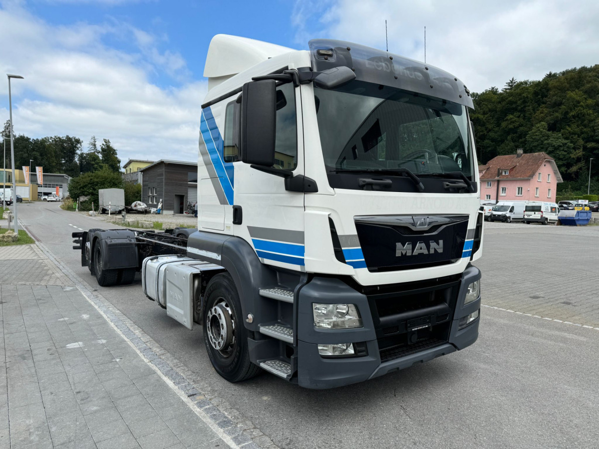 MAN TGS 26.440 6x2 Chassis - Truk sasis: gambar 3 MAN TGS 26.440 6x2 Chassis - Truk sasis: gambar 3
