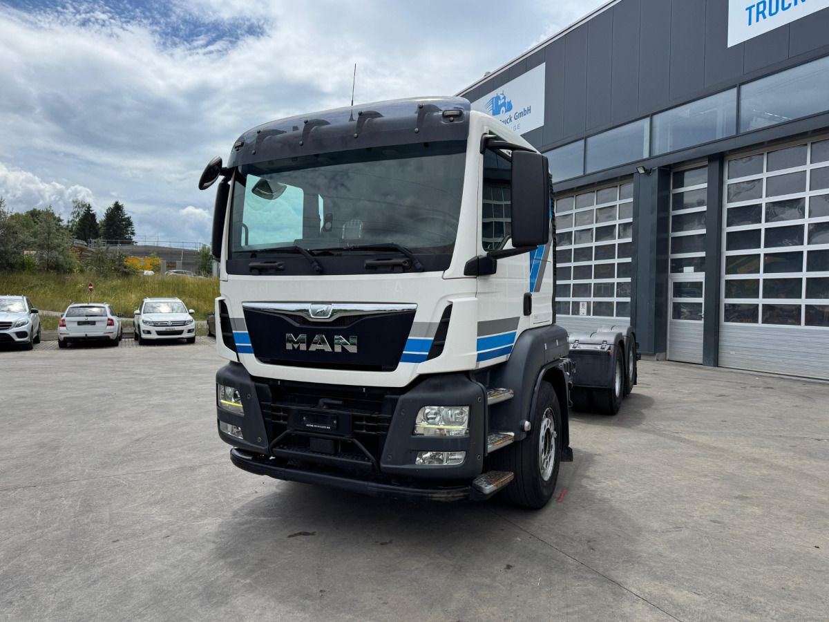 MAN TGS 26.440 6x2 - Truk sasis: gambar 1 MAN TGS 26.440 6x2 - Truk sasis: gambar 1
