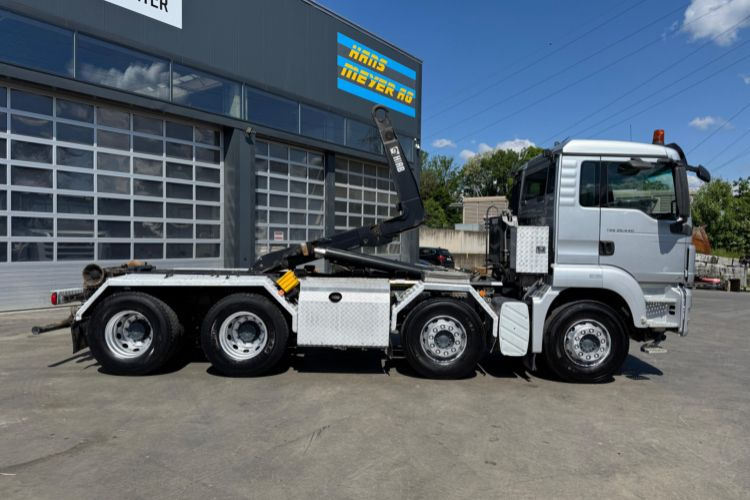 MAN TGS 35.440 8x4 Hiab 26T AHK - Hook lift: gambar 4 MAN TGS 35.440 8x4 Hiab 26T AHK - Hook lift: gambar 4