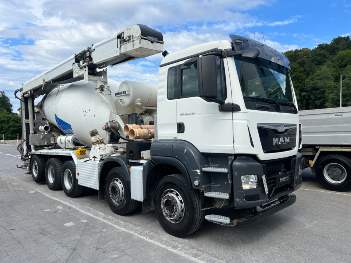 MAN TGS 35.480 10x4 10m3 Förderband 17M Liebherr - Truk pengaduk beton: gambar 3 MAN TGS 35.480 10x4 10m3 Förderband 17M Liebherr - Truk pengaduk beton: gambar 3