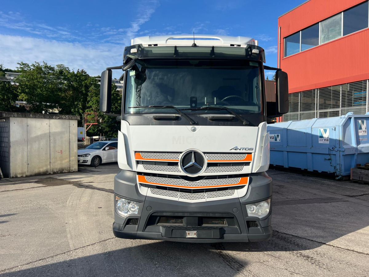MERCEDES 4x Antos 1843 4x2 Kühler - Truk berpendingin: gambar 2 MERCEDES 4x Antos 1843 4x2 Kühler - Truk berpendingin: gambar 2