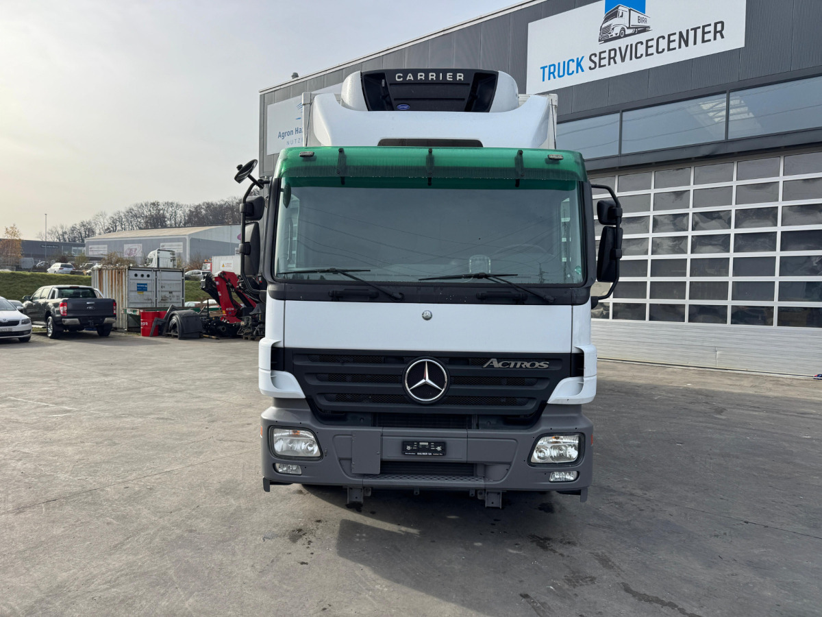 MERCEDES Actros 1832 4x2 Bi-Temp Carrier TK - Truk berpendingin: gambar 2 MERCEDES Actros 1832 4x2 Bi-Temp Carrier TK - Truk berpendingin: gambar 2