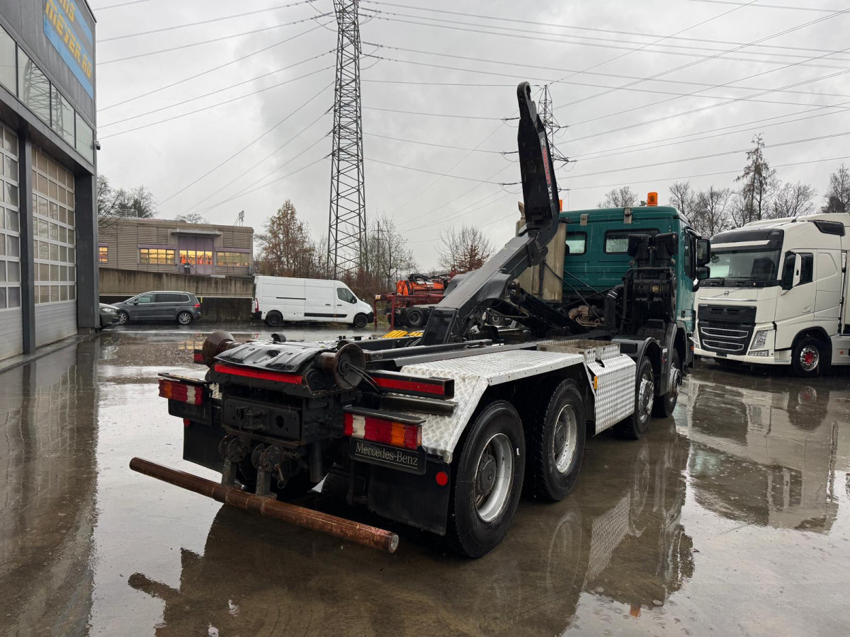 MERCEDES Actros 3248 8x4 Hiab 26T SWS - Hook lift: gambar 5 MERCEDES Actros 3248 8x4 Hiab 26T SWS - Hook lift: gambar 5