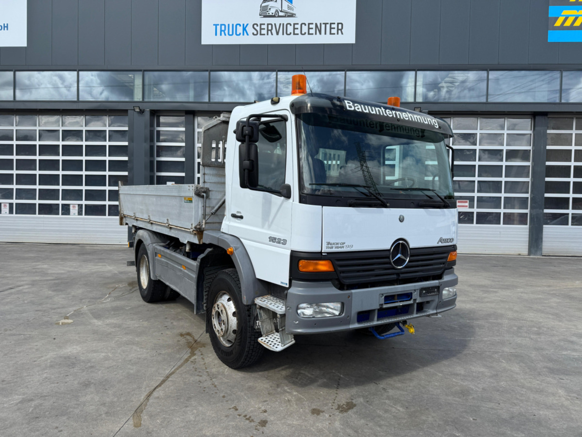 MERCEDES Atego 1523 4x4 3S Kipper - Truk jungkit: gambar 4 MERCEDES Atego 1523 4x4 3S Kipper - Truk jungkit: gambar 4