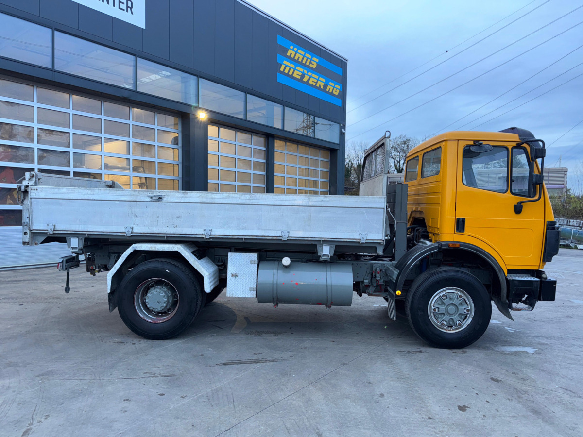 MERCEDES SK 1831 4x2 5m3 Kipper - Truk jungkit: gambar 5 MERCEDES SK 1831 4x2 5m3 Kipper - Truk jungkit: gambar 5