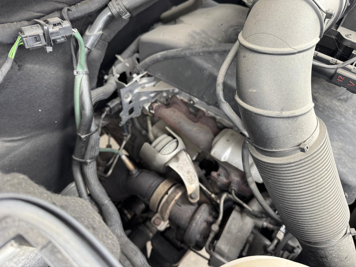 Van panel MERCEDES Sprinter 316CDI 4x4: gambar 19 Van panel MERCEDES Sprinter 316CDI 4x4: gambar 19