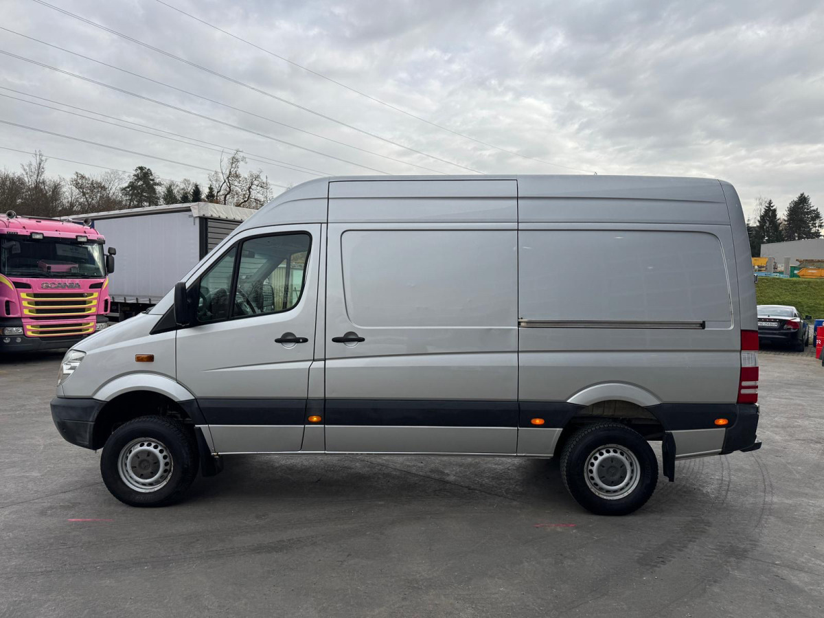 Van panel MERCEDES Sprinter 316CDI 4x4: gambar 9 Van panel MERCEDES Sprinter 316CDI 4x4: gambar 9