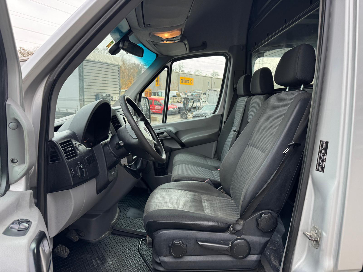 Van panel MERCEDES Sprinter 316CDI 4x4: gambar 11 Van panel MERCEDES Sprinter 316CDI 4x4: gambar 11
