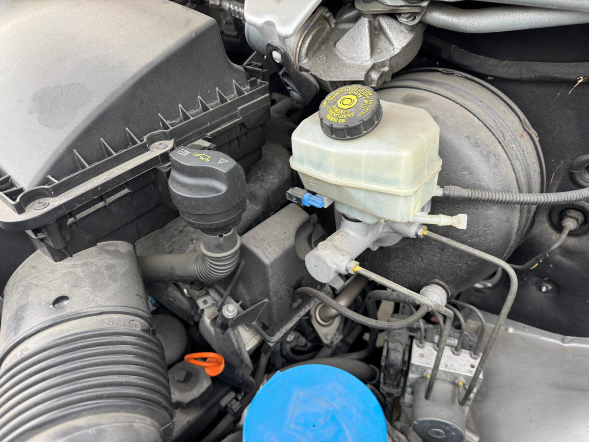 Van panel MERCEDES Sprinter 316CDI 4x4: gambar 18 Van panel MERCEDES Sprinter 316CDI 4x4: gambar 18