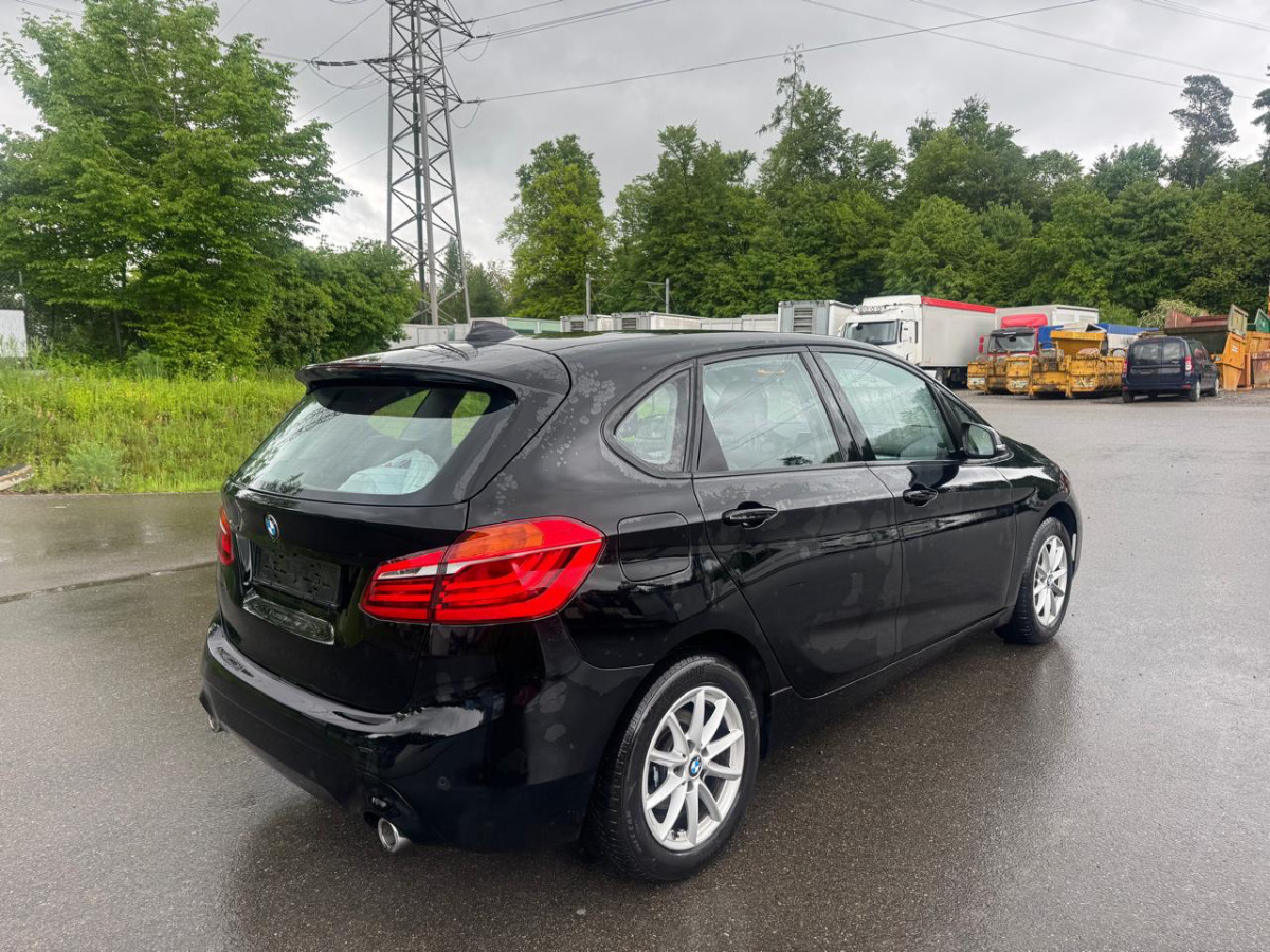 Marke BMW 218d xDrive - Hatchback: gambar 5 Marke BMW 218d xDrive - Hatchback: gambar 5