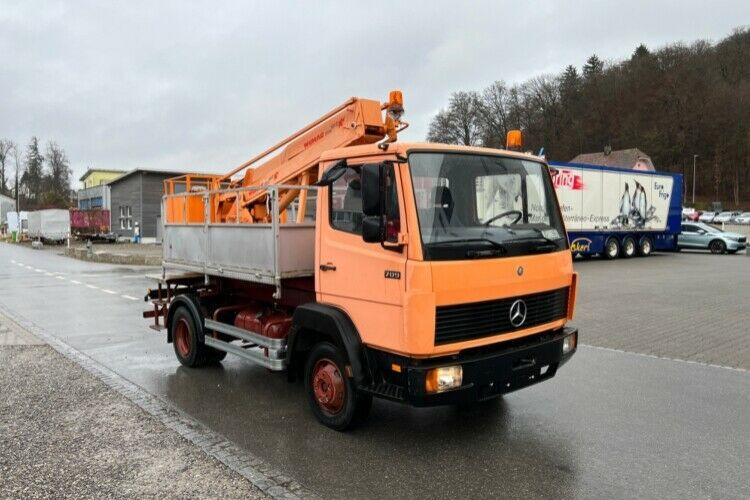 Mercedes-Benz 709 WUMAG GELENKSTEIGER 14M - Platform udara yang dipasang di truk: gambar 2 Mercedes-Benz 709 WUMAG GELENKSTEIGER 14M - Platform udara yang dipasang di truk: gambar 2