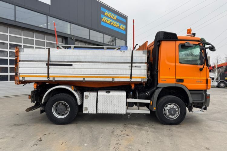 Mercedes-Benz Actros 1841 4x4 mit Schneeplfug - Truk jungkit: gambar 4 Mercedes-Benz Actros 1841 4x4 mit Schneeplfug - Truk jungkit: gambar 4