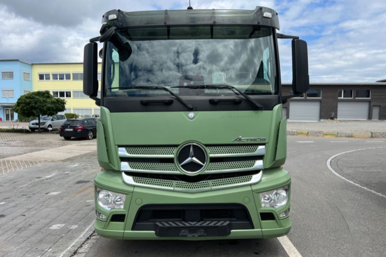 Mercedes-Benz Actros 2543 6x2 - Truk sasis: gambar 2 Mercedes-Benz Actros 2543 6x2 - Truk sasis: gambar 2