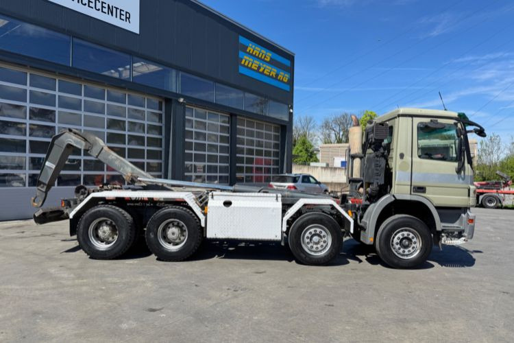 Mercedes-Benz Actros 3244 8x4 Hiab 26T AHK - Hook lift: gambar 3 Mercedes-Benz Actros 3244 8x4 Hiab 26T AHK - Hook lift: gambar 3