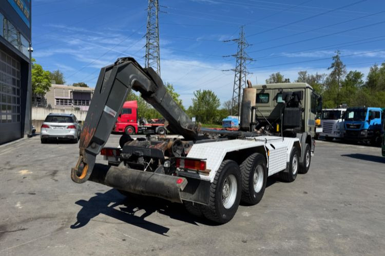 Mercedes-Benz Actros 3244 8x4 Hiab 26T AHK - Hook lift: gambar 5 Mercedes-Benz Actros 3244 8x4 Hiab 26T AHK - Hook lift: gambar 5