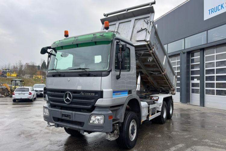 Mercedes-Benz Actros 3348 6x6 Bordmatic - Truk jungkit: gambar 1 Mercedes-Benz Actros 3348 6x6 Bordmatic - Truk jungkit: gambar 1