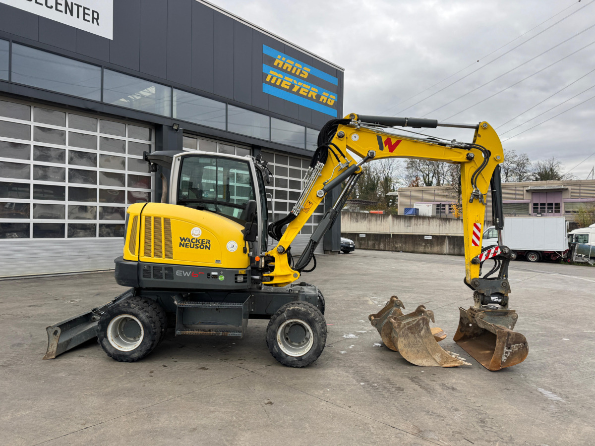 NEUSON EW65 E14-2 Powertilt 3x Schaufeln - Ekskavator roda: gambar 3 NEUSON EW65 E14-2 Powertilt 3x Schaufeln - Ekskavator roda: gambar 3