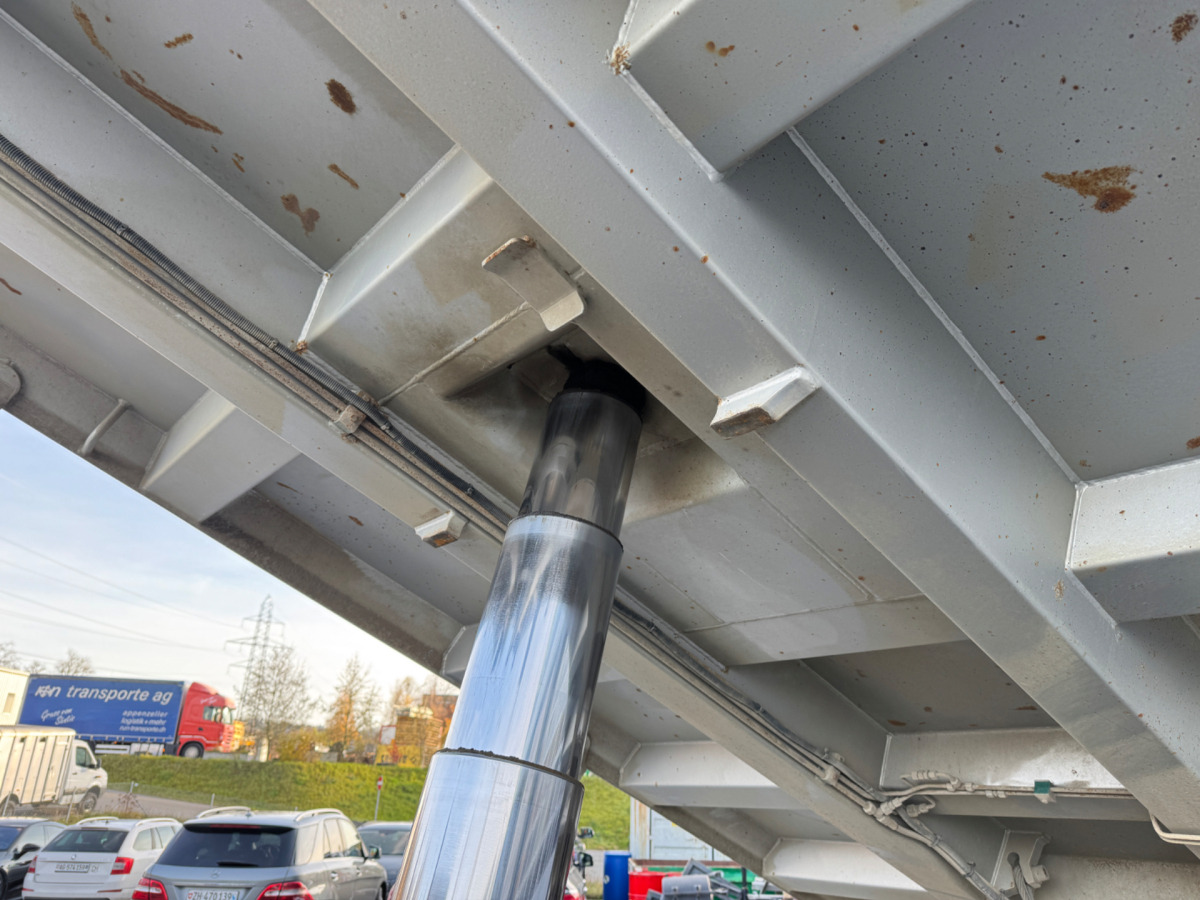 SCANIA G490 10x4 2S Moser - Truk jungkit: gambar 3 SCANIA G490 10x4 2S Moser - Truk jungkit: gambar 3