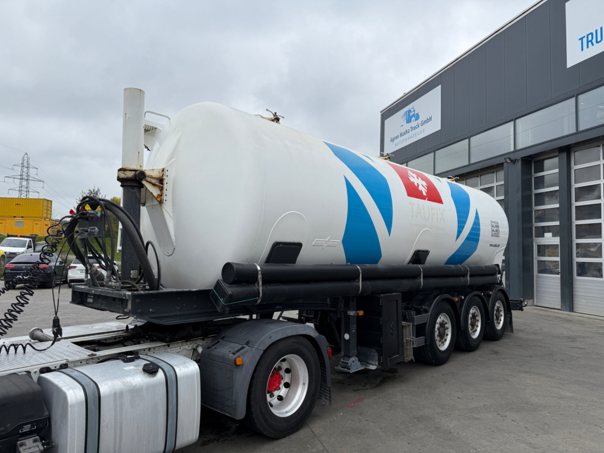 SPITZER 34m3 - Semi trailer silo: gambar 1 SPITZER 34m3 - Semi trailer silo: gambar 1