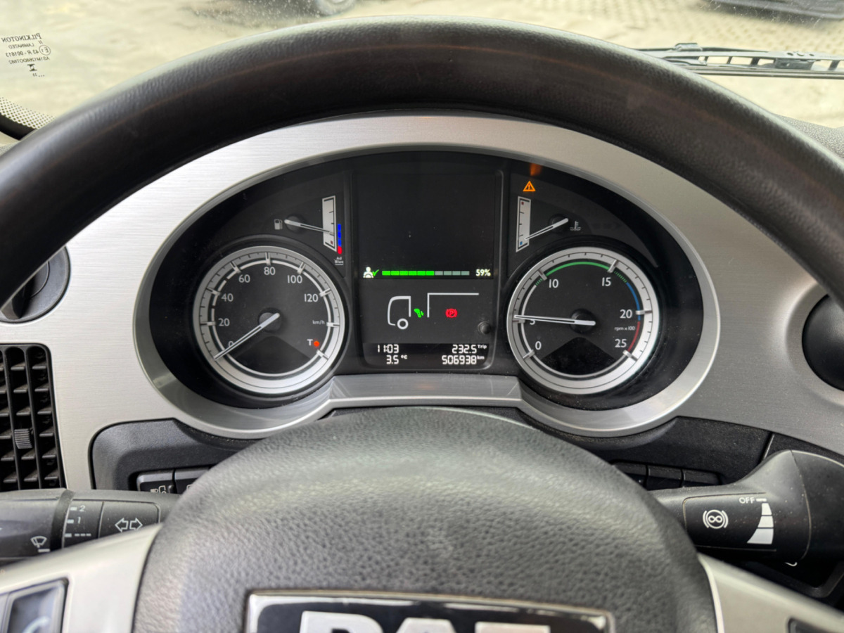 Tractor head DAF XF460 4x2: gambar 15