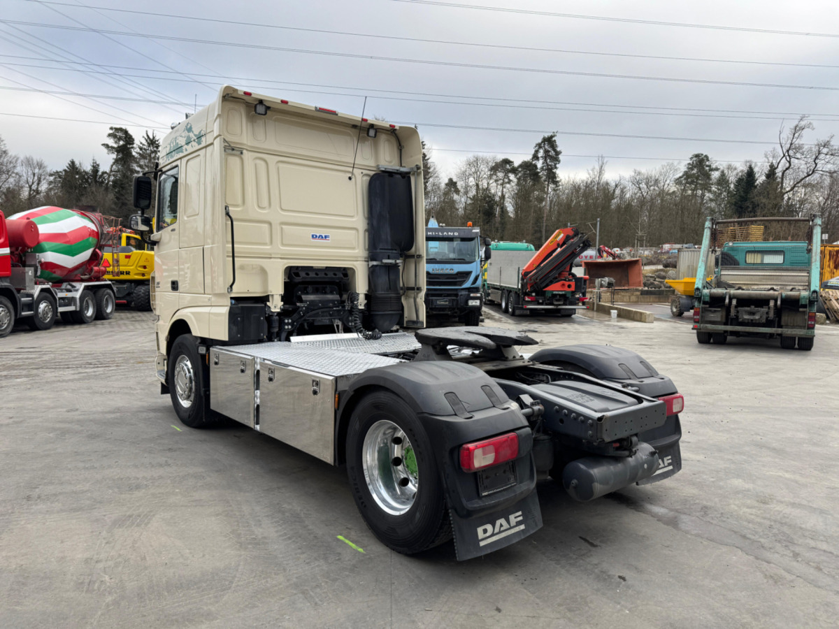 Tractor head DAF XF460 4x2: gambar 6