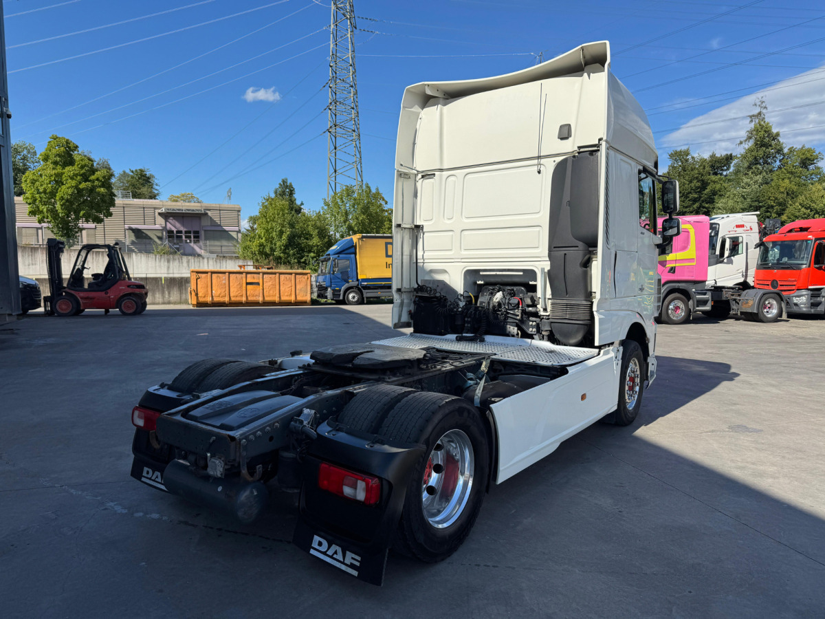 DAF XF460 4x2 - Tractor head: gambar 5 DAF XF460 4x2 - Tractor head: gambar 5