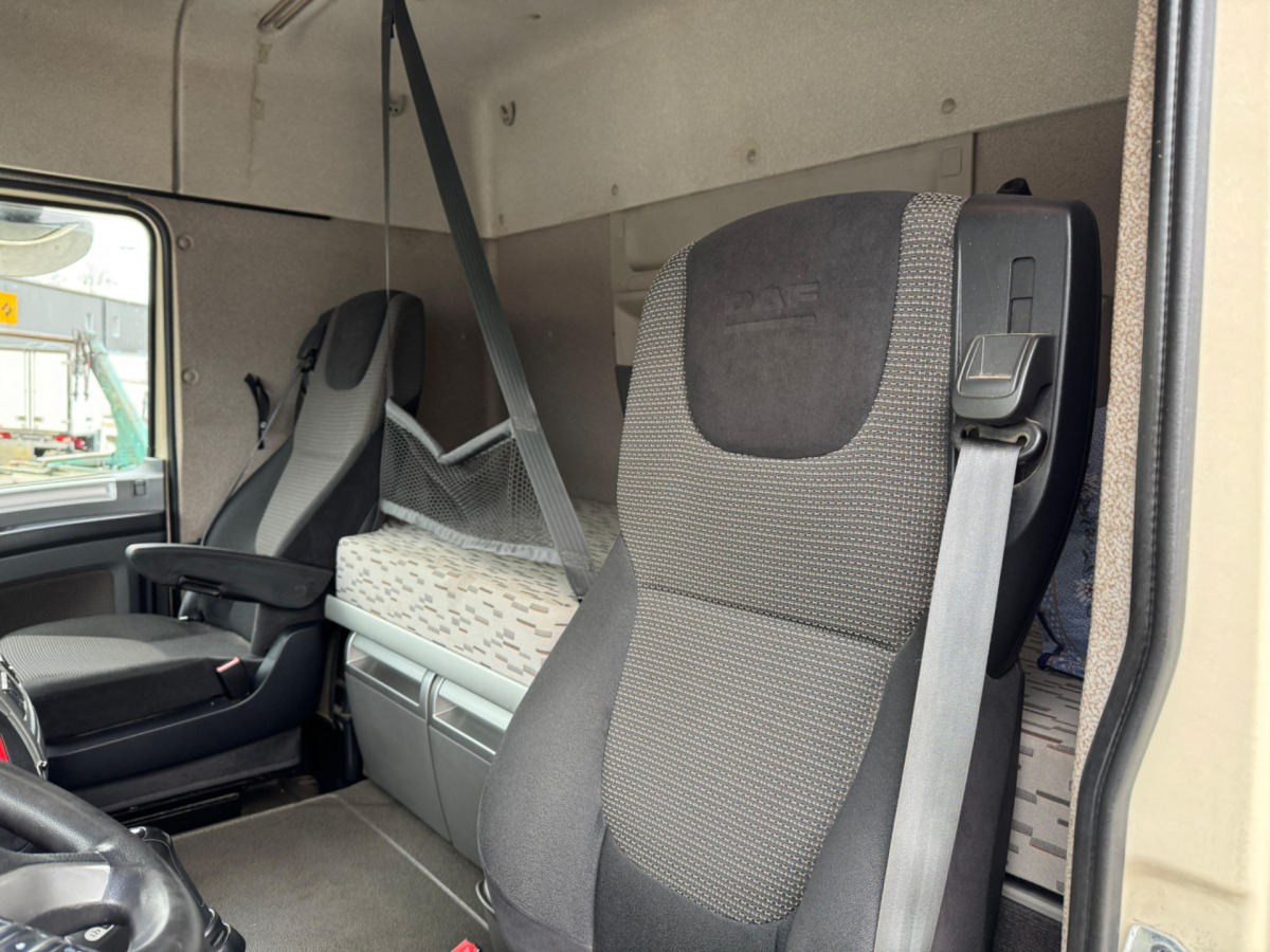 Tractor head DAF XF460 4x2: gambar 11