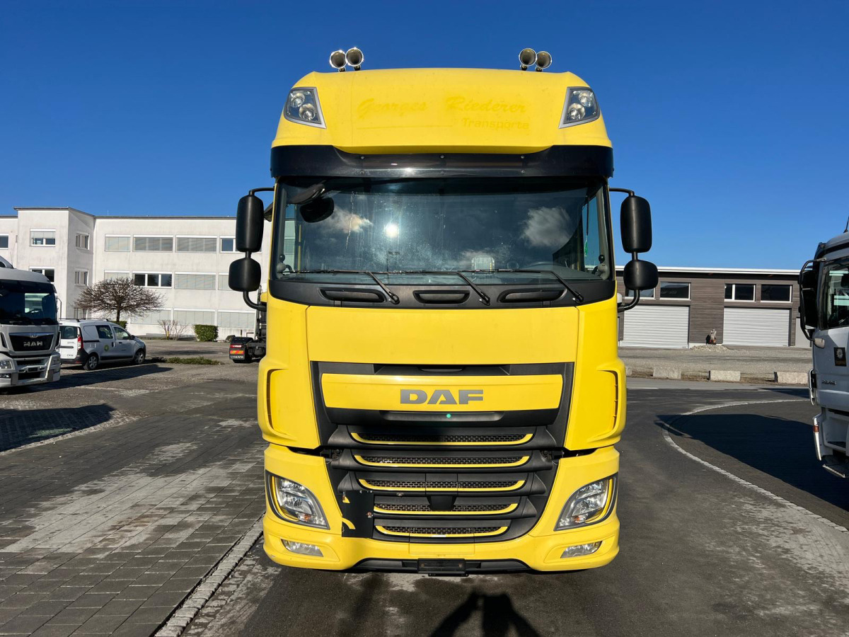 DAF XF510 4x2 - Tractor head: gambar 2 DAF XF510 4x2 - Tractor head: gambar 2