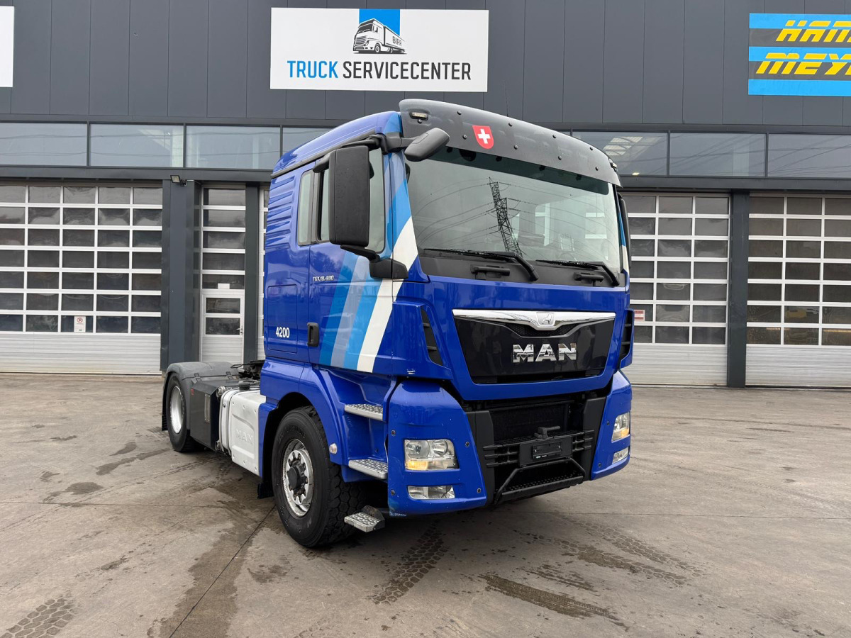 MAN TGX 18.480 4x4H Hydraulik&Kompressor - Tractor head: gambar 3 MAN TGX 18.480 4x4H Hydraulik&Kompressor - Tractor head: gambar 3