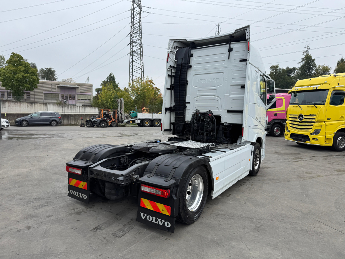 VOLVO FH-500 4x2 - Tractor head: gambar 5 VOLVO FH-500 4x2 - Tractor head: gambar 5