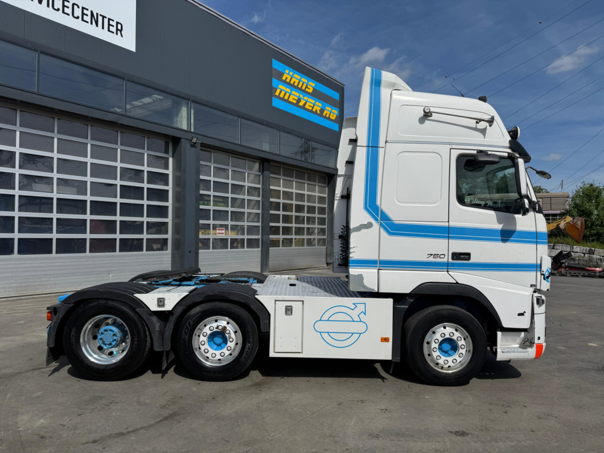 VOLVO FH16-750 6x2 - Tractor head: gambar 4 VOLVO FH16-750 6x2 - Tractor head: gambar 4