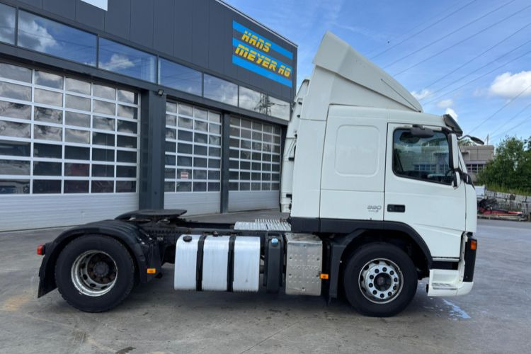 Volvo FM-390 4x2 - Tractor head: gambar 3 Volvo FM-390 4x2 - Tractor head: gambar 3