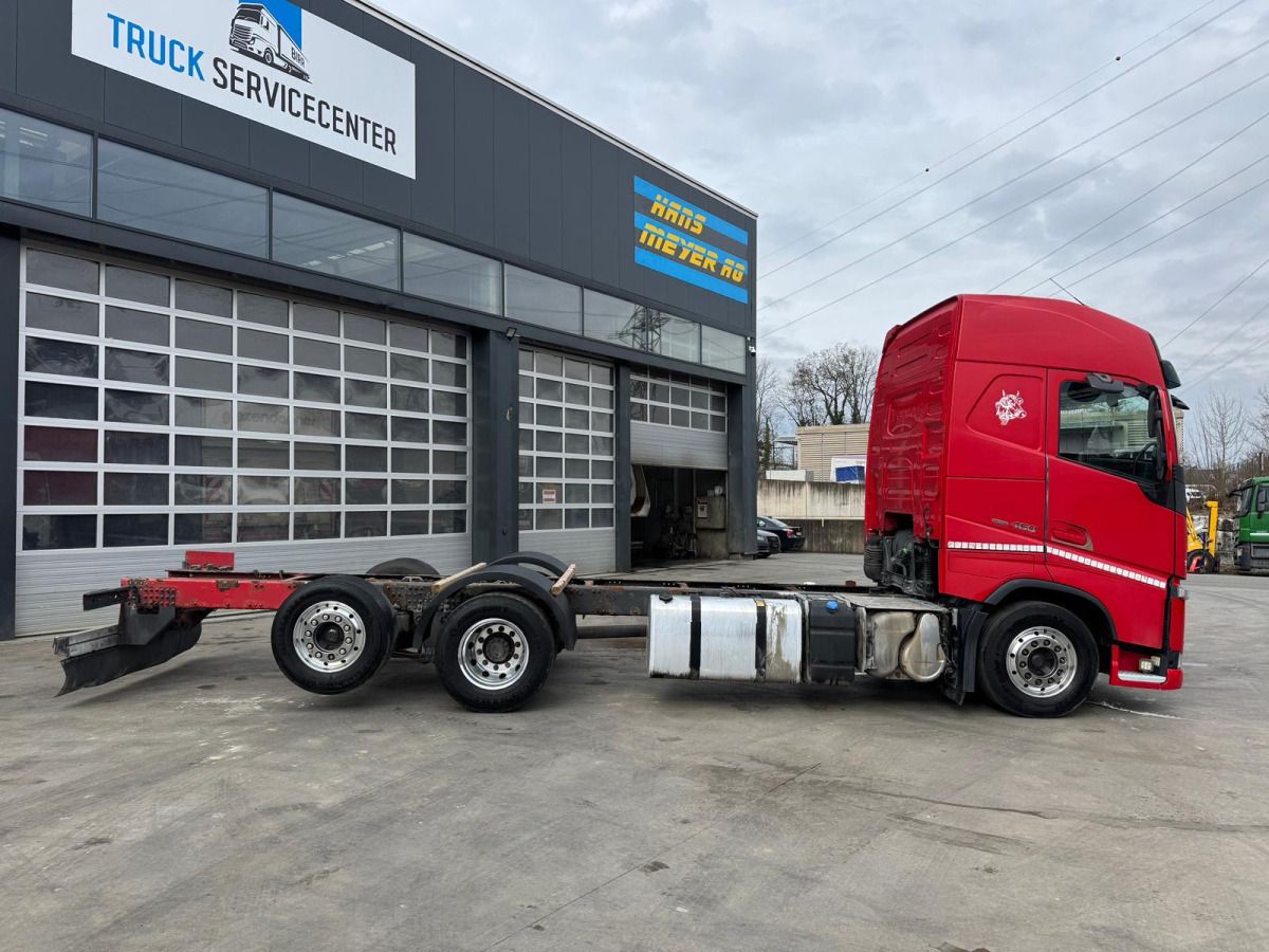 VOLVO FH-460 6x2 - Truk sasis: gambar 4 VOLVO FH-460 6x2 - Truk sasis: gambar 4