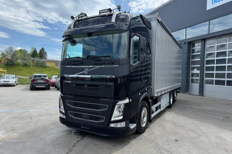 Volvo FH-540 6x2 - Truk dengan terpal samping: gambar 1 Volvo FH-540 6x2 - Truk dengan terpal samping: gambar 1