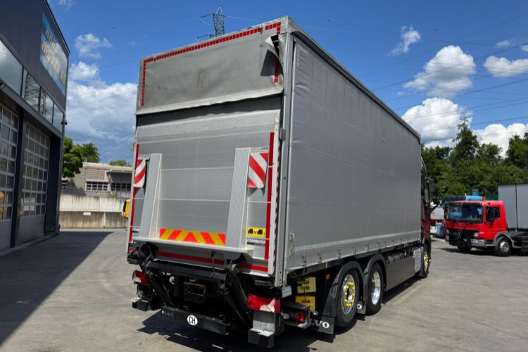 Volvo FH-540 6x2 - Truk dengan terpal samping: gambar 5 Volvo FH-540 6x2 - Truk dengan terpal samping: gambar 5