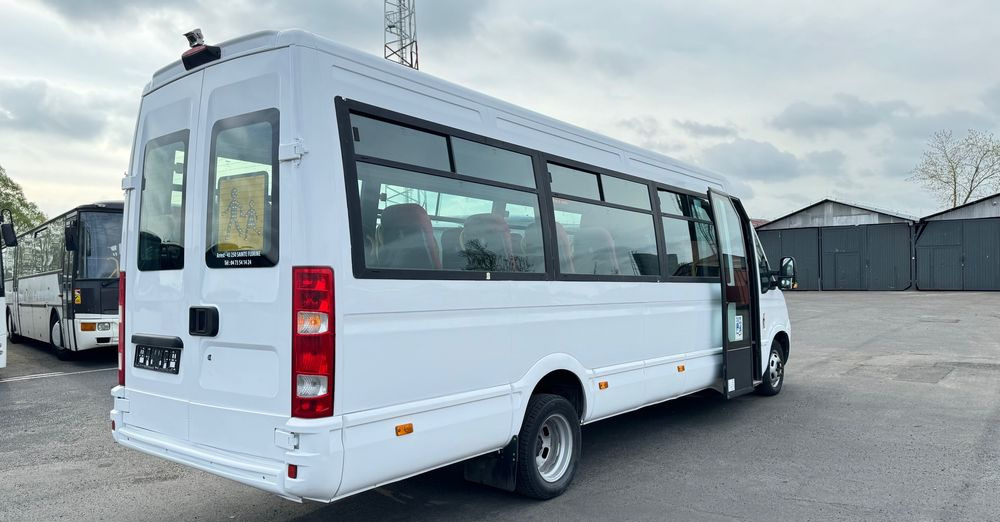 Irisbus Iveco Daily / 23 miejsca / Cena 87000 zł netto - Bus mini, Van penumpang: gambar 4 Irisbus Iveco Daily / 23 miejsca / Cena 87000 zł netto - Bus mini, Van penumpang: gambar 4