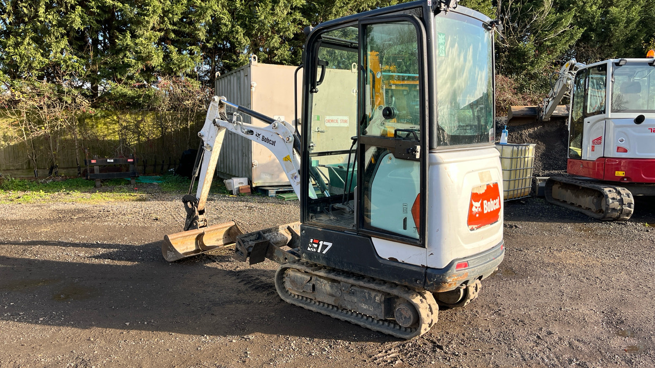 BOBCAT E17 - Ekskavator mini: gambar 3 BOBCAT E17 - Ekskavator mini: gambar 3