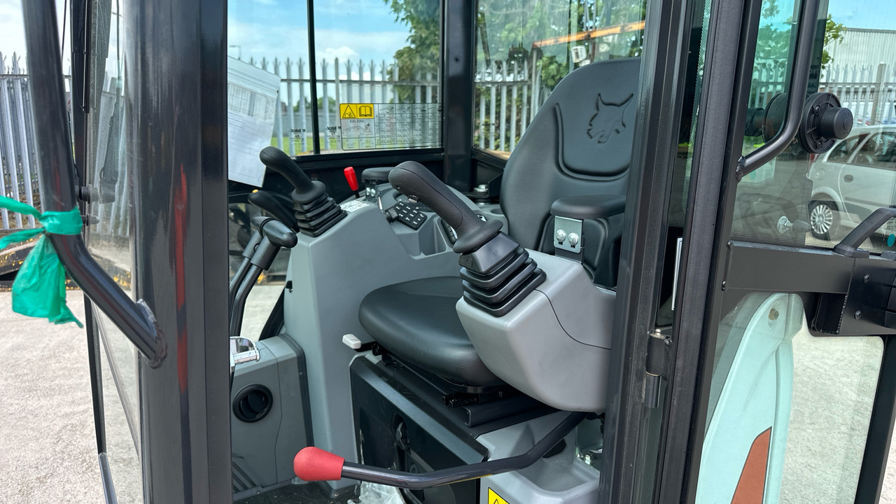 BOBCAT E20Z - Ekskavator mini: gambar 5 BOBCAT E20Z - Ekskavator mini: gambar 5