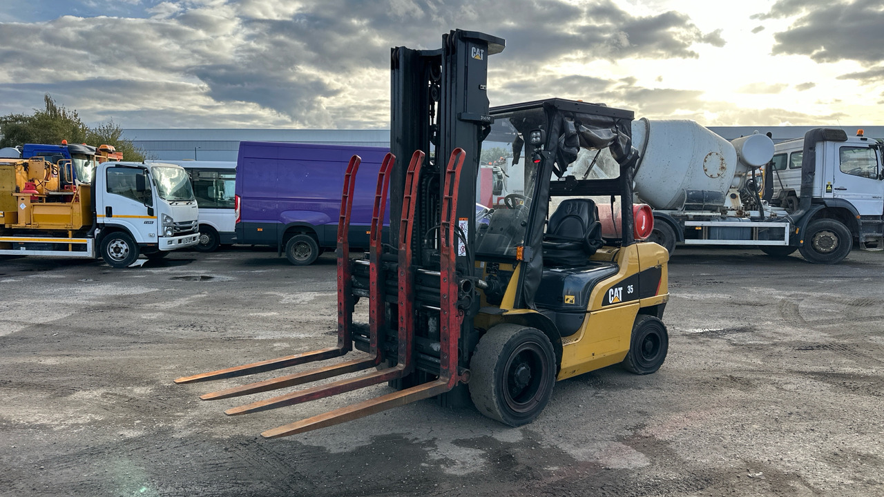 CAT GP35N - Forklift LPG: gambar 2 CAT GP35N - Forklift LPG: gambar 2