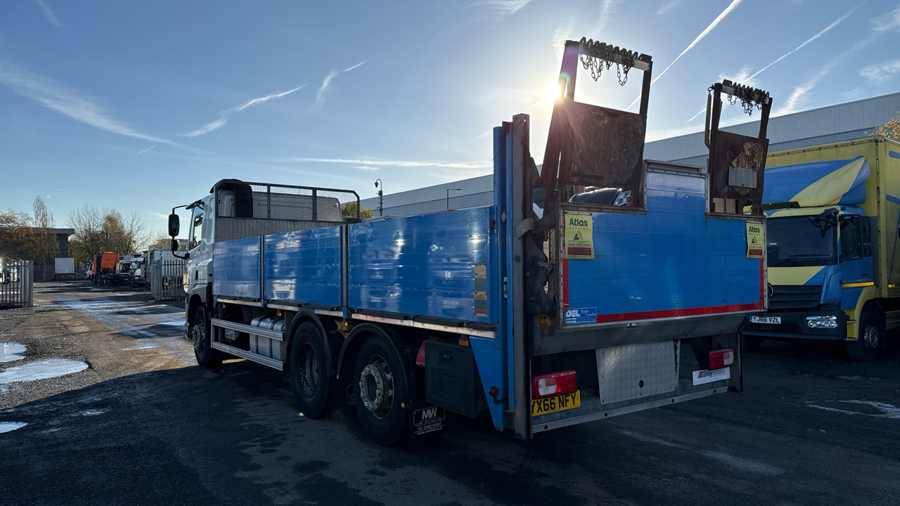 DAF CF 330 - Truk flatbed: gambar 3 DAF CF 330 - Truk flatbed: gambar 3