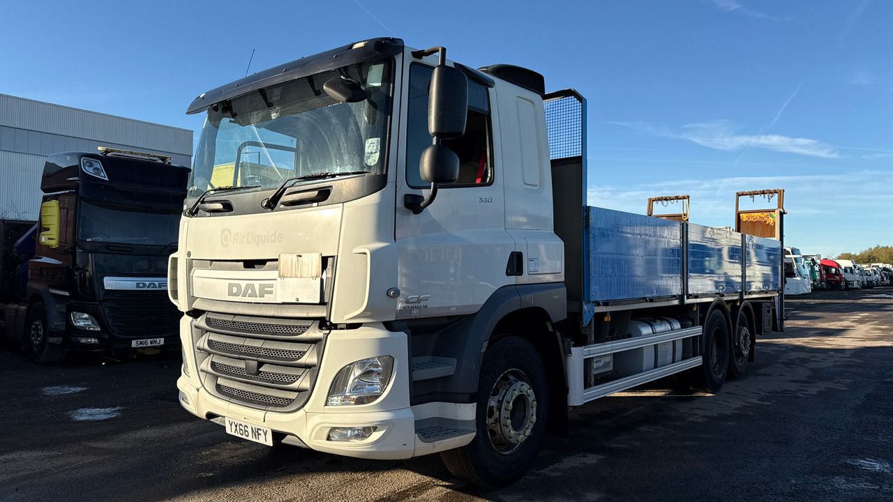 DAF CF 330 - Truk flatbed: gambar 2 DAF CF 330 - Truk flatbed: gambar 2