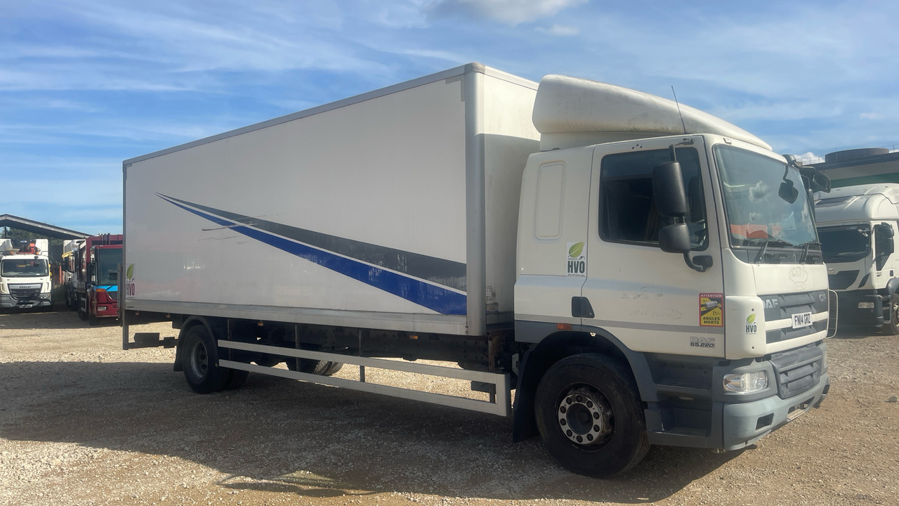 DAF CF 65.220 - Truk box: gambar 1 DAF CF 65.220 - Truk box: gambar 1