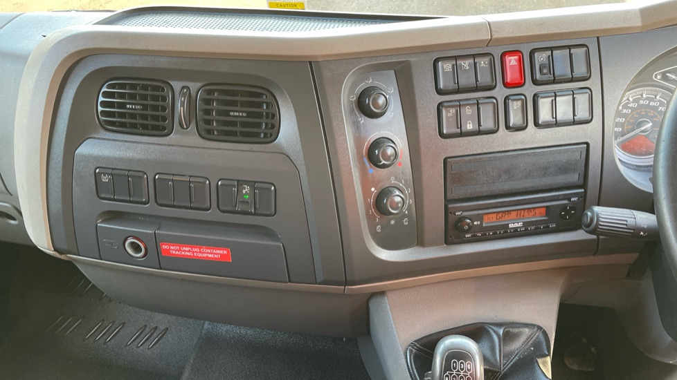 Truk box DAF LF  180: gambar 7