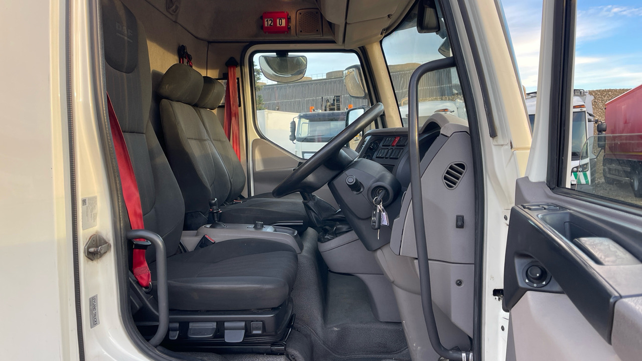 DAF LF 180 - Truk flatbed: gambar 5 DAF LF 180 - Truk flatbed: gambar 5