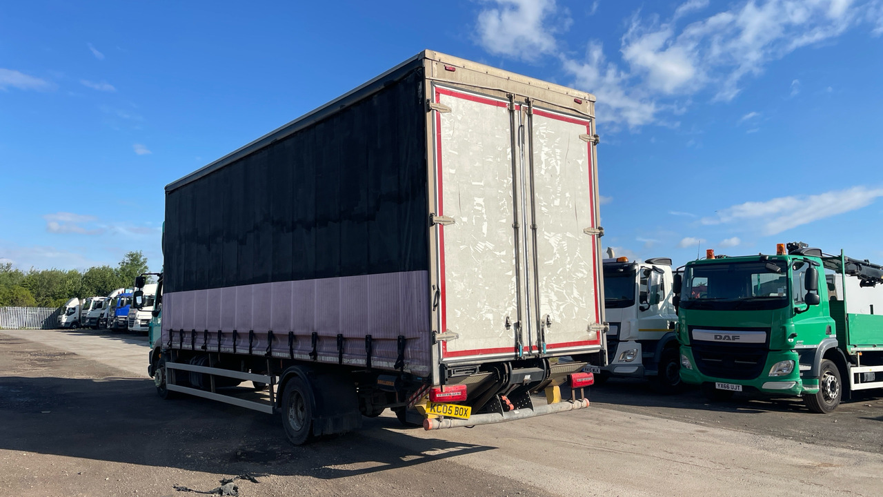 DAF LF 210 - Truk dengan terpal samping: gambar 3 DAF LF 210 - Truk dengan terpal samping: gambar 3