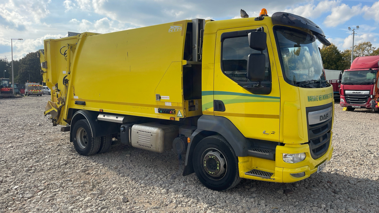 DAF LF 220 - Truk sampah: gambar 1 DAF LF 220 - Truk sampah: gambar 1