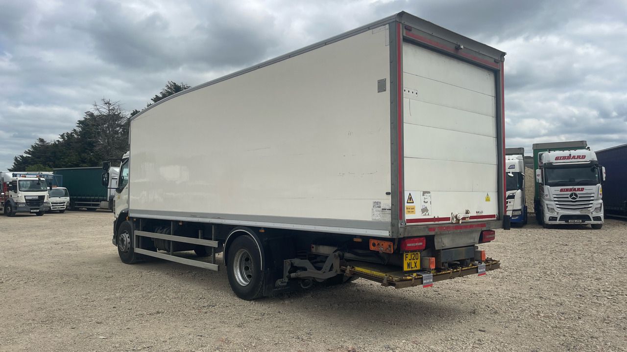 DAF LF 230 - Truk box: gambar 3 DAF LF 230 - Truk box: gambar 3