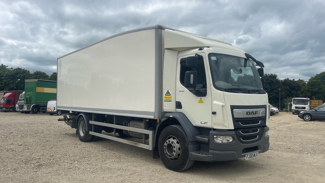 DAF LF 230 - Truk box: gambar 1 DAF LF 230 - Truk box: gambar 1
