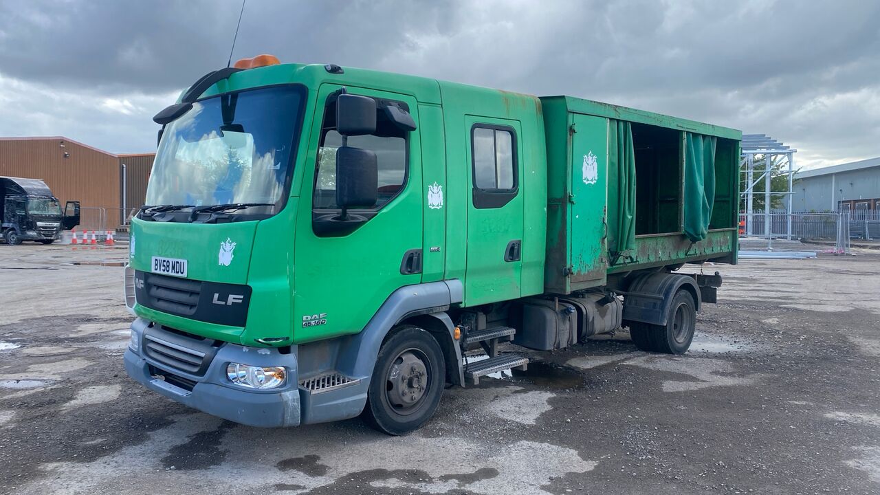 DAF LF 45.160 - Truk jungkit: gambar 2 DAF LF 45.160 - Truk jungkit: gambar 2